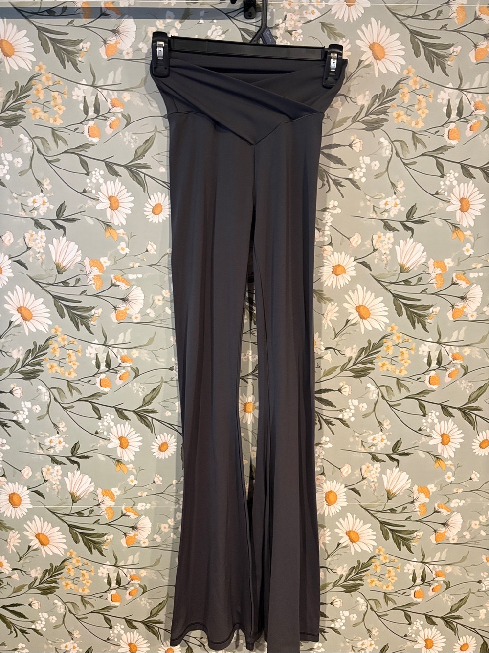 aerie Gray cross over flares